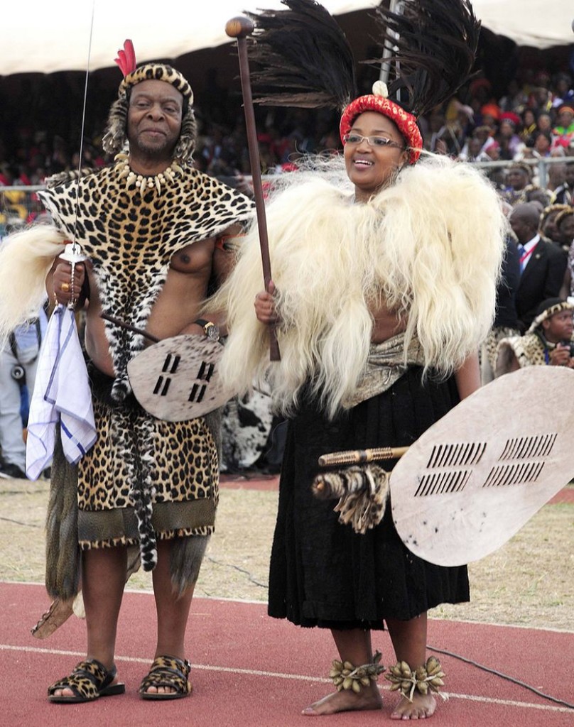 SA Zulu monarch King Zwelithini marries sixth wife (PHOTOS)